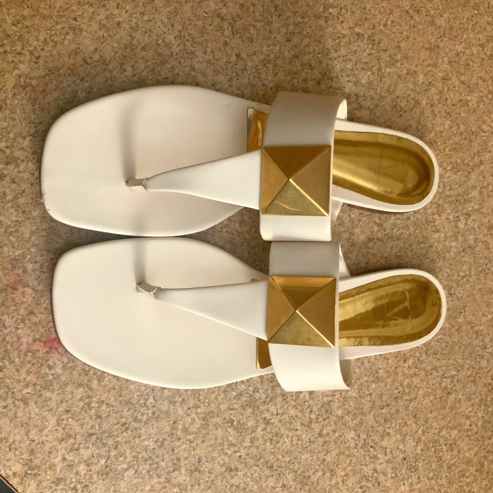 Valentino one stud sandals